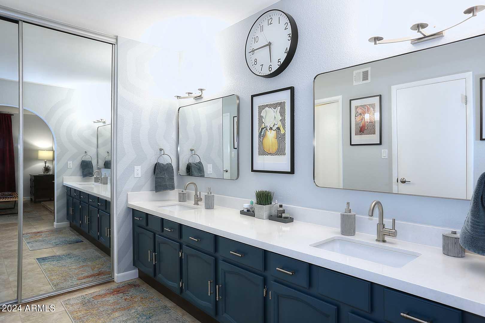 2415 West Redfield Road Phoenix, AZ 85023 - Photo 43 of 71 Night-Primary Bath