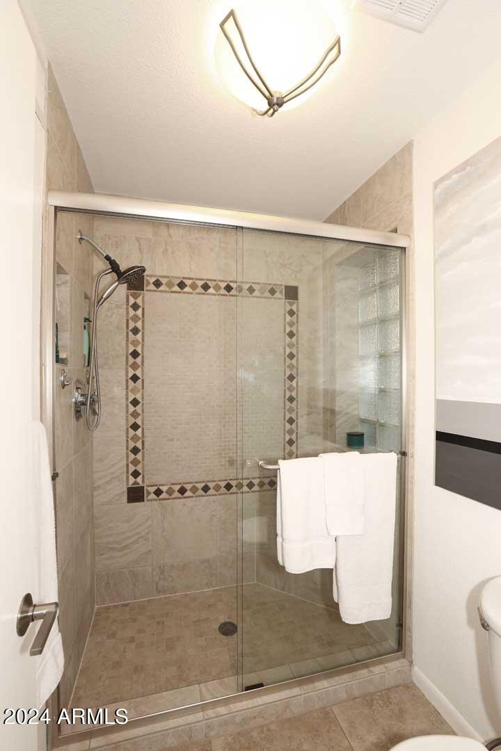 2415 West Redfield Road Phoenix, AZ 85023 - Photo 44 of 71 Primary Bath-Shower