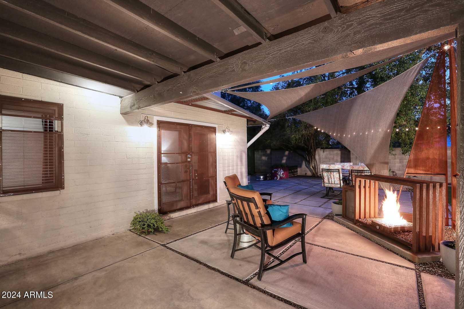 2415 West Redfield Road Phoenix, AZ 85023 - Photo 45 of 71 Night-Extended Patio