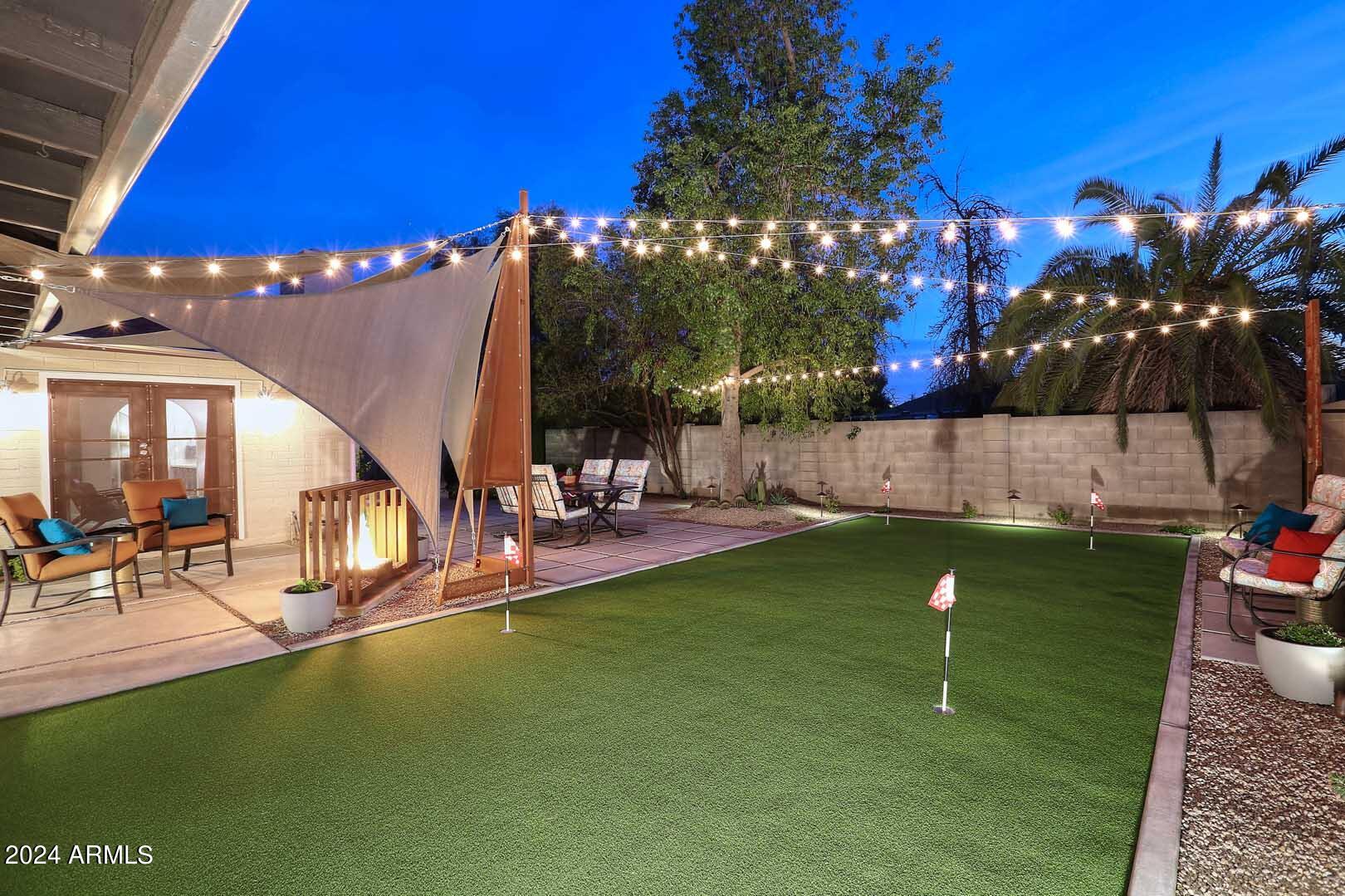2415 West Redfield Road Phoenix, AZ 85023 - Photo 49 of 71 Night-Putting Green-Backyard