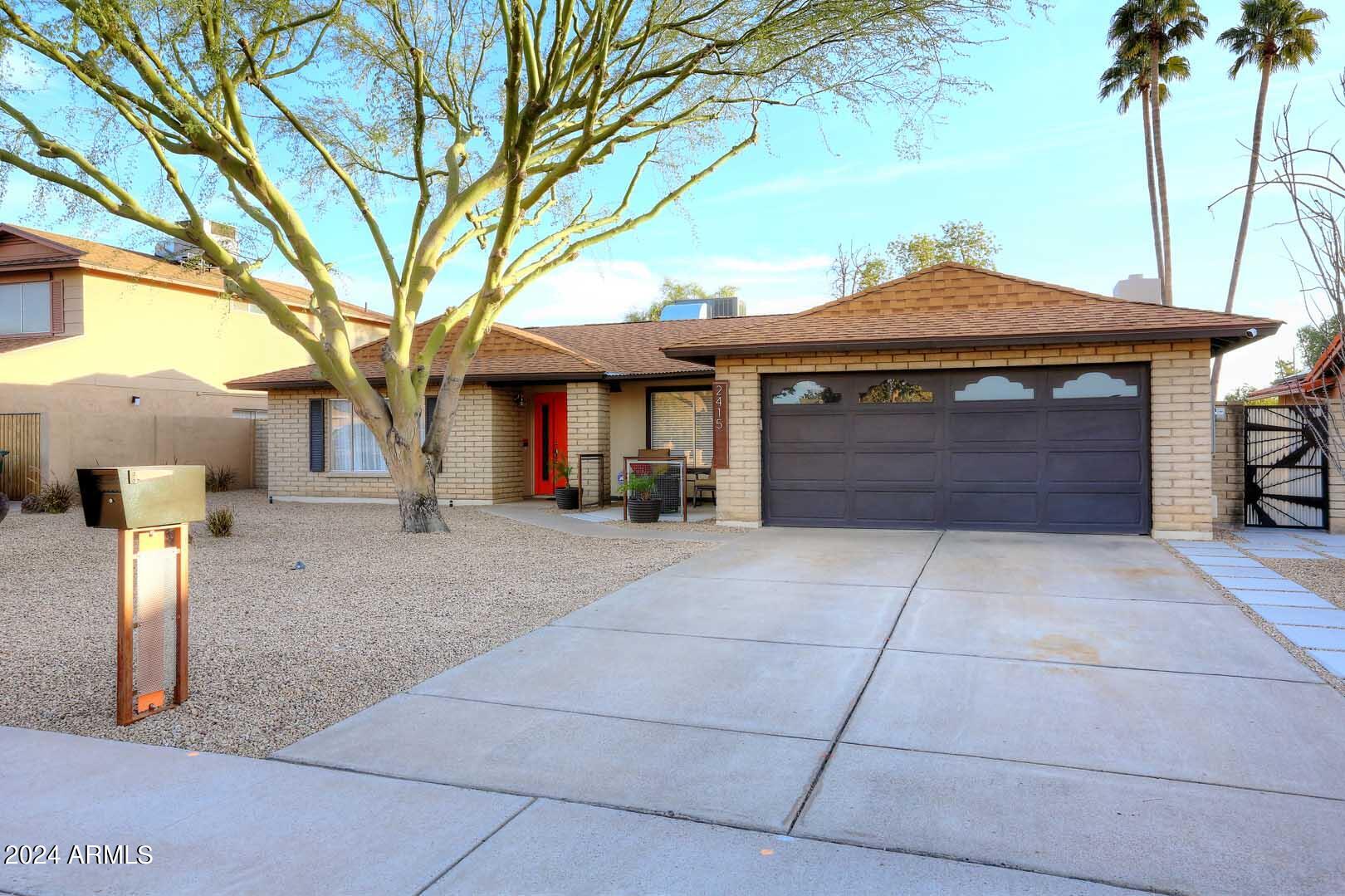 2415 West Redfield Road Phoenix, AZ 85023 - Photo 5 of 71 Front Corner View