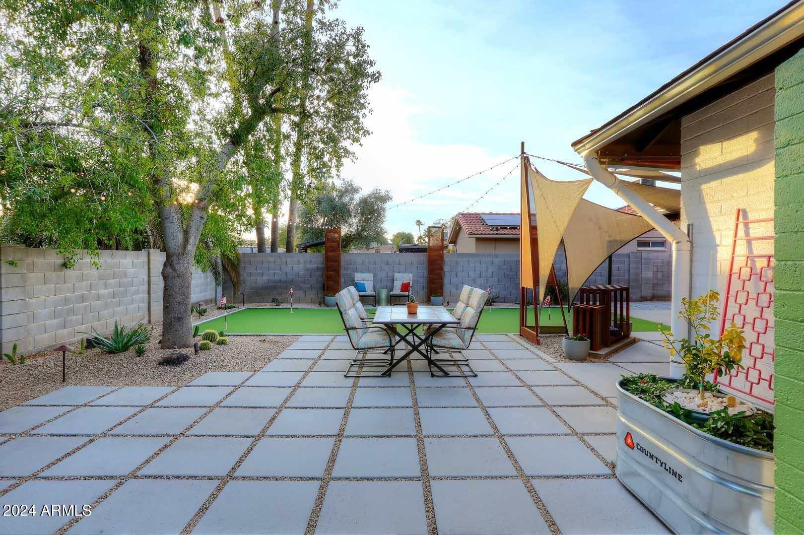 2415 West Redfield Road Phoenix, AZ 85023 - Photo 67 of 71 Outdoor Dining Area