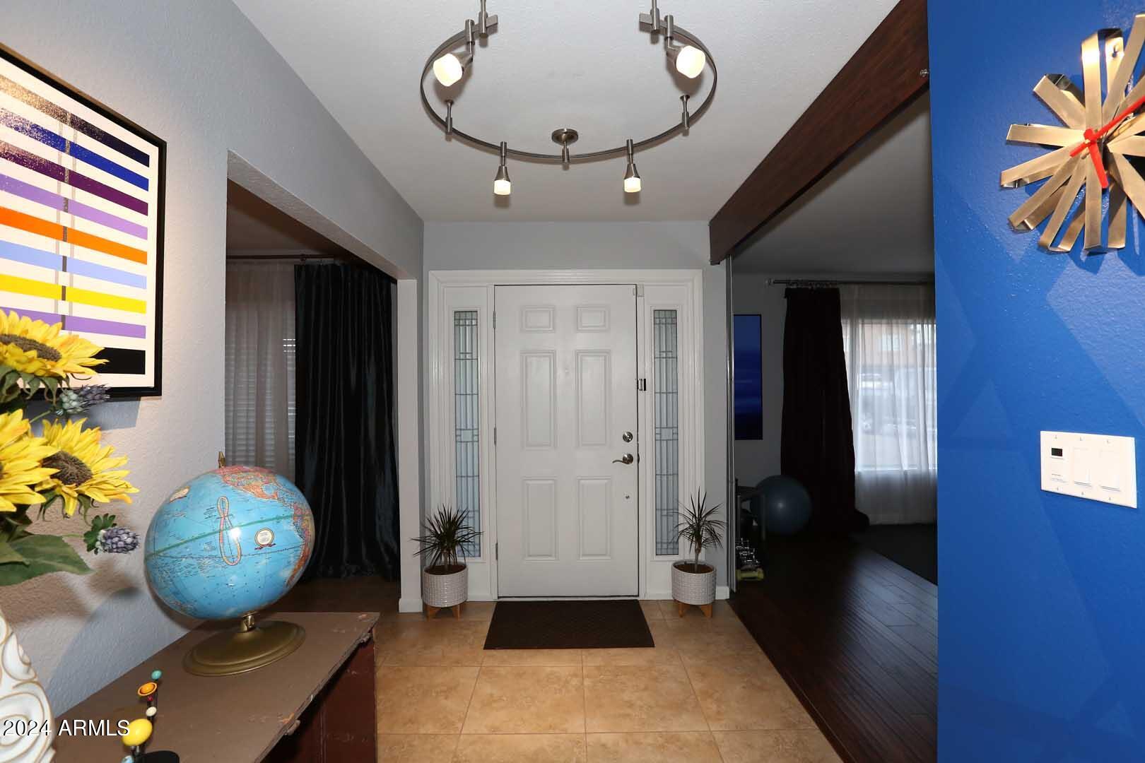 2415 West Redfield Road Phoenix, AZ 85023 - Photo 10 of 71 Foyer