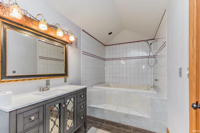 $675,000 | 4559 East 100 South, Hartford City, IN 47348