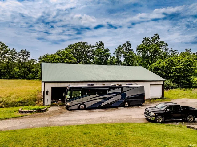 $675,000 | 4559 East 100 South, Hartford City, IN 47348