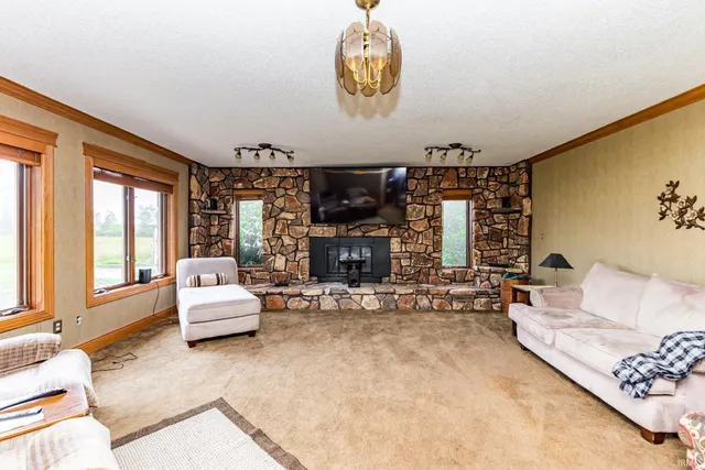 $675,000 | 4559 East 100 South, Hartford City, IN 47348