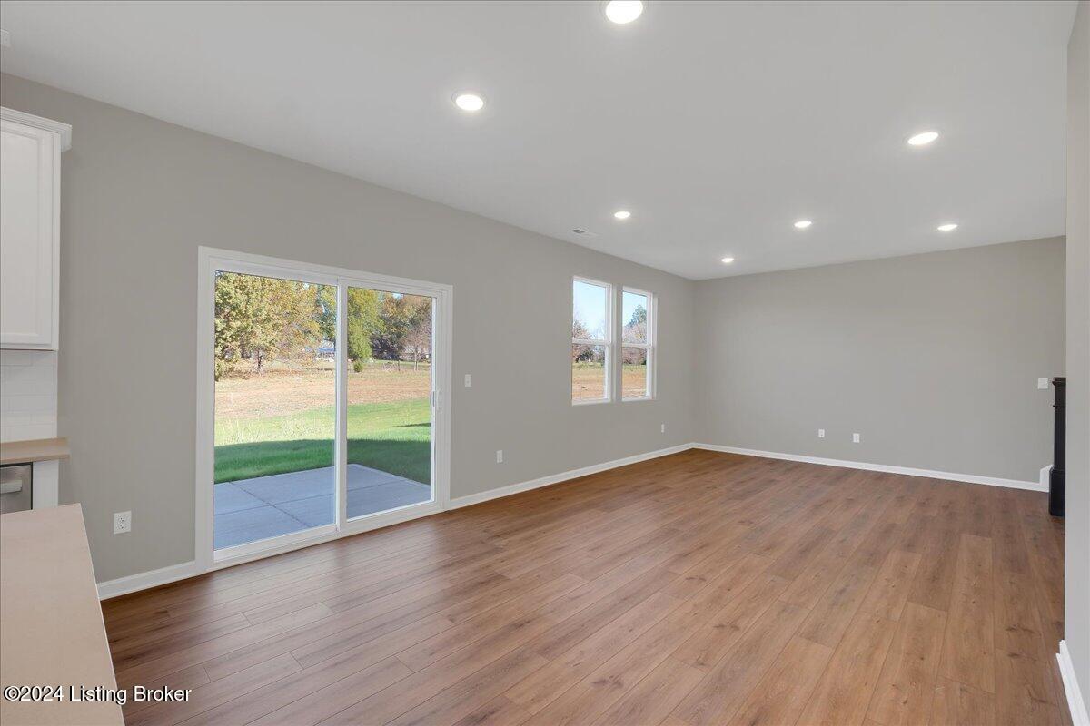 8405 Fairmount Road Louisville, KY 40291 - Photo 8 of 41 10-8405 Fairmount Rd