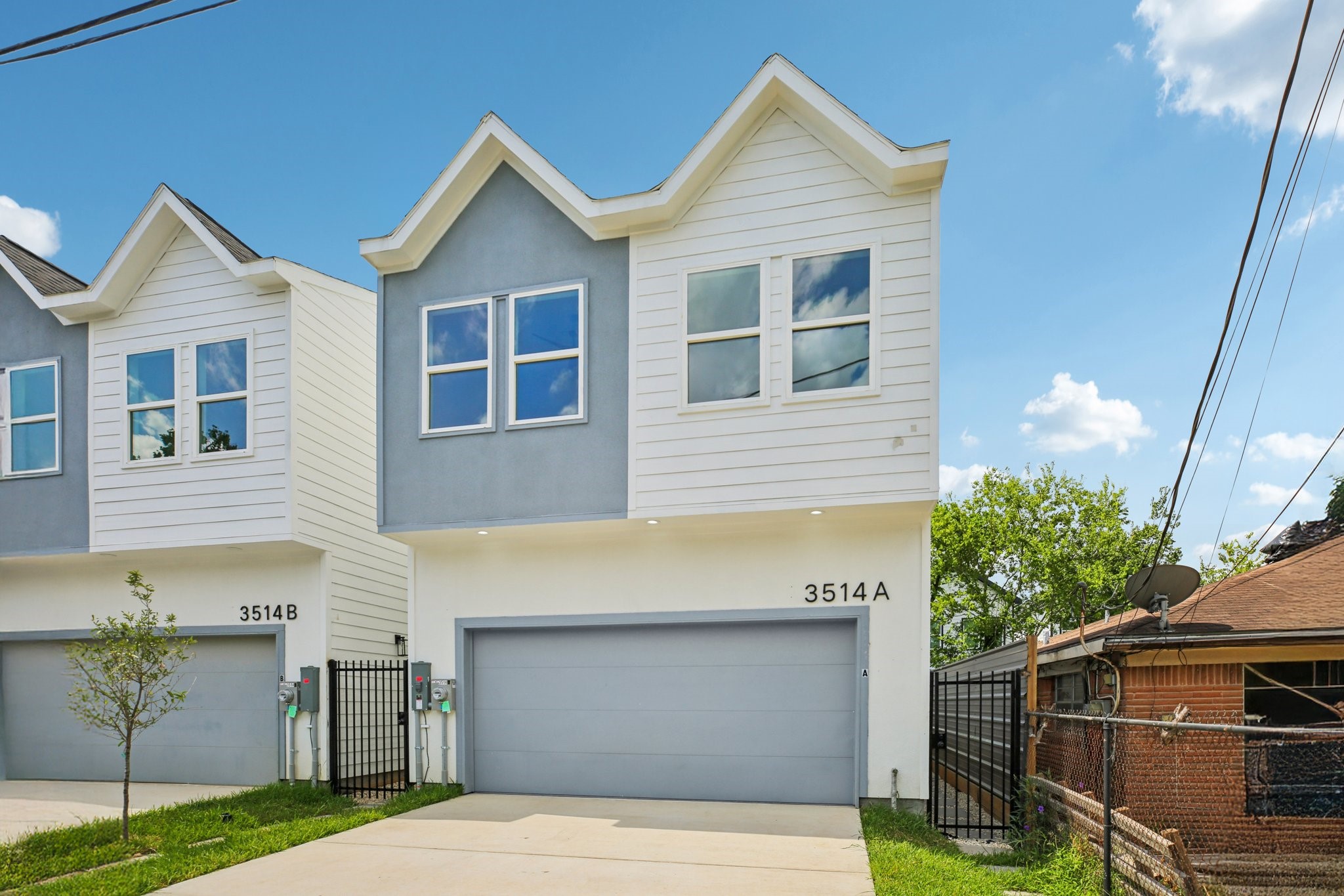 6737 Liverpool Street Houston, TX 77021 - Photo 2 of 27 a front view of a house with garden