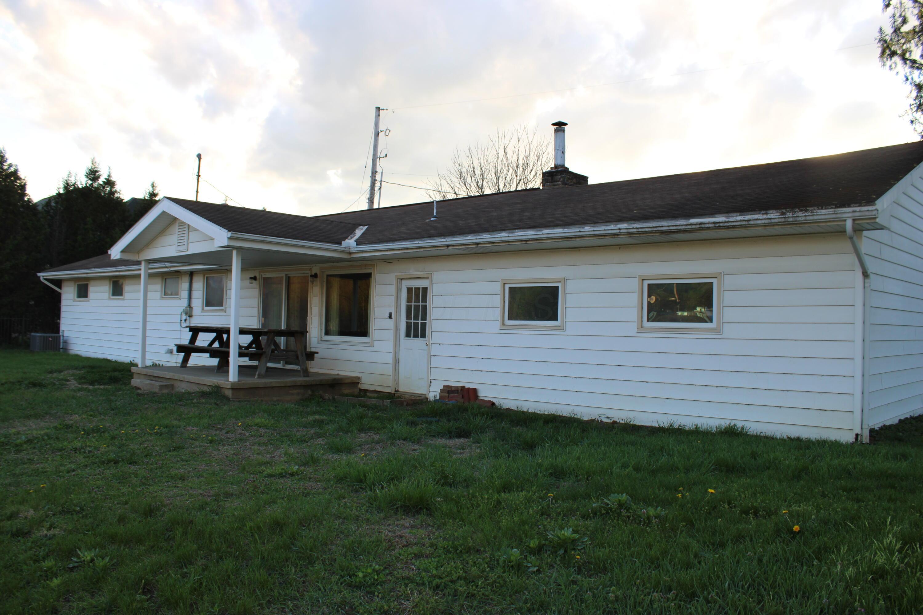 3270 Riverside Airport Road Zanesville, OH 43701 - Photo 6 of 24 Backyard