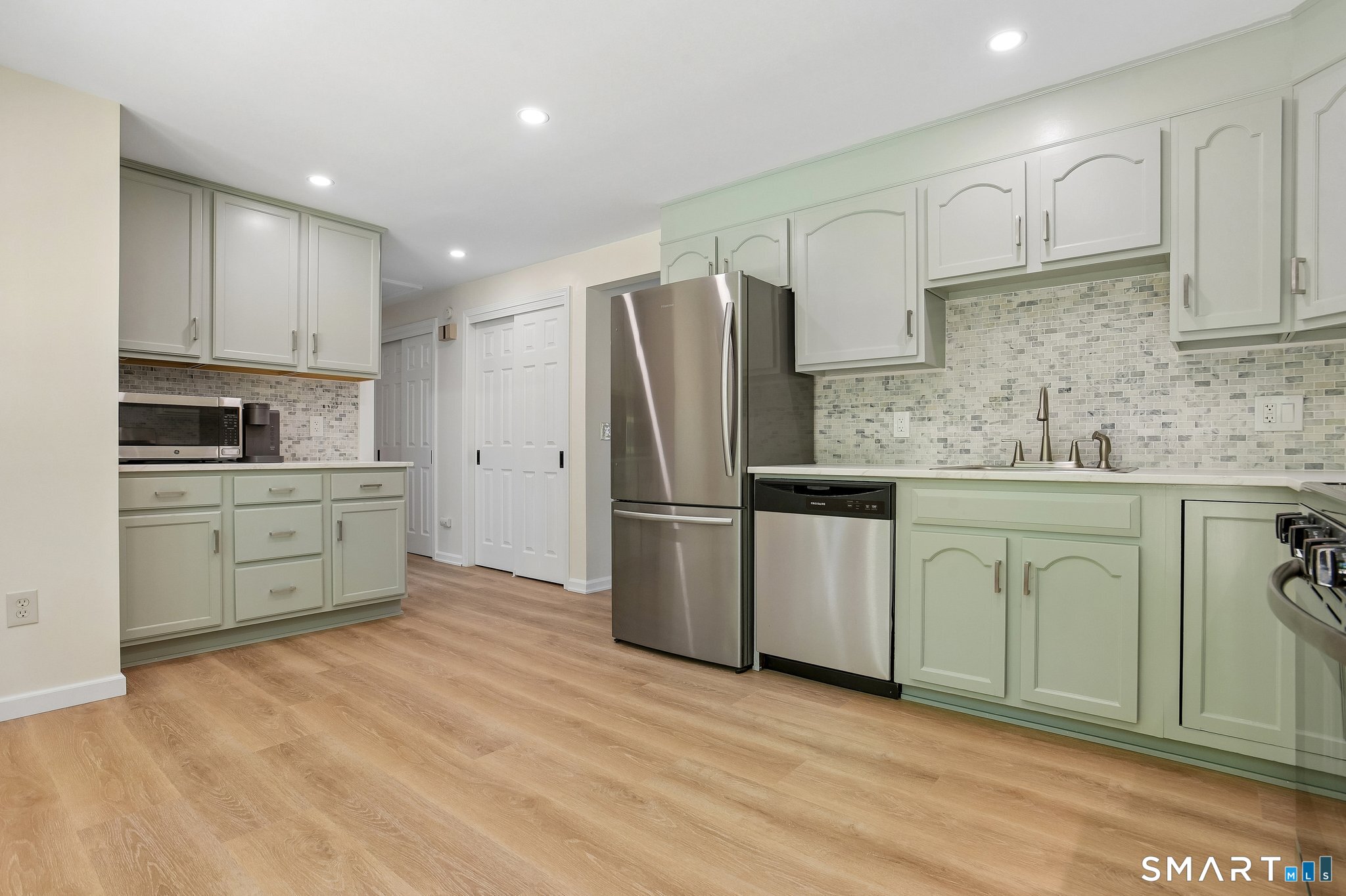 29 Raven Wood Road North Stonington, CT 06359 - Photo 10 of 37