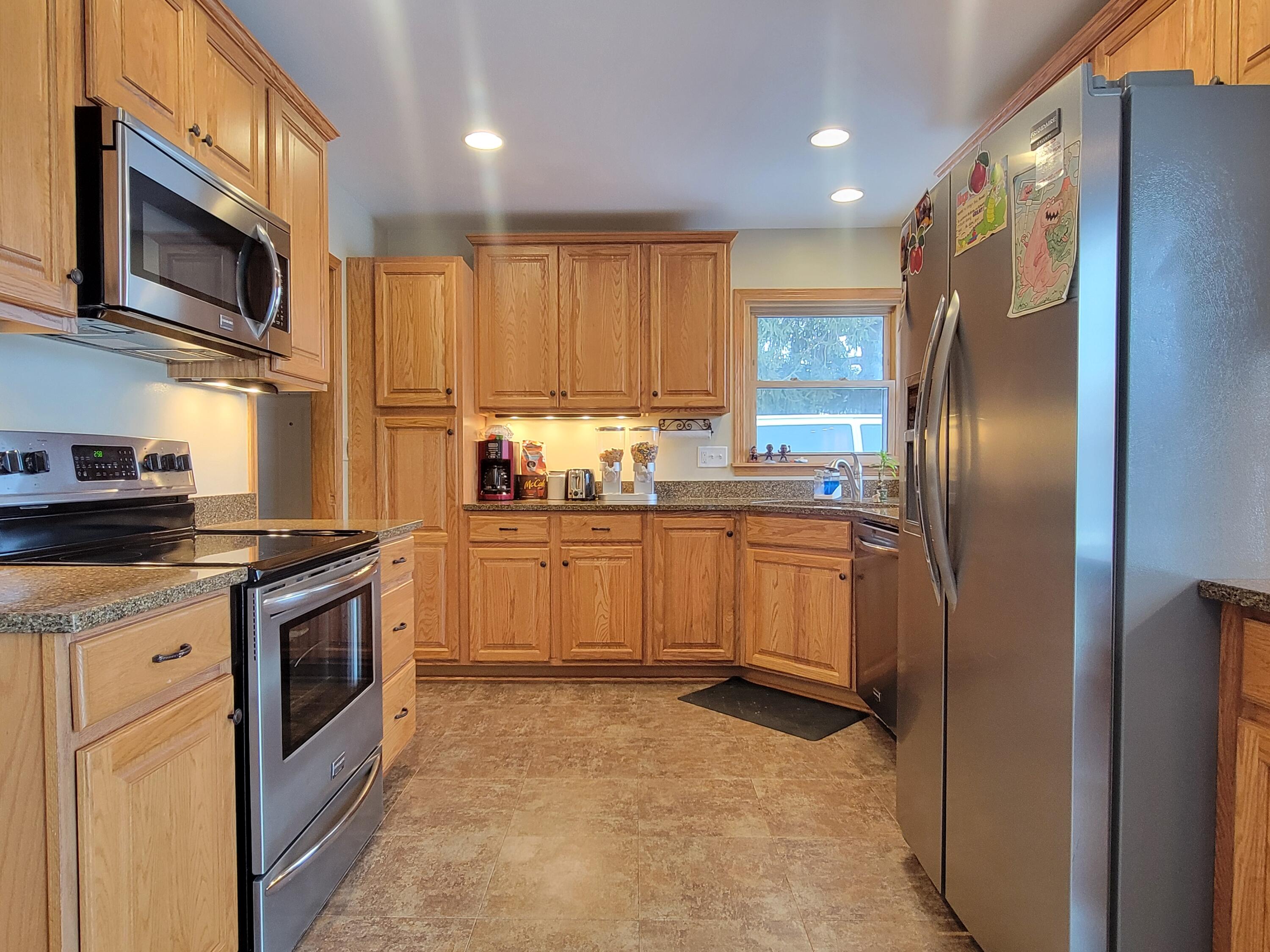 3381 South 75th Street Milwaukee, WI 53219 - Photo 7 of 36 20260103_111336