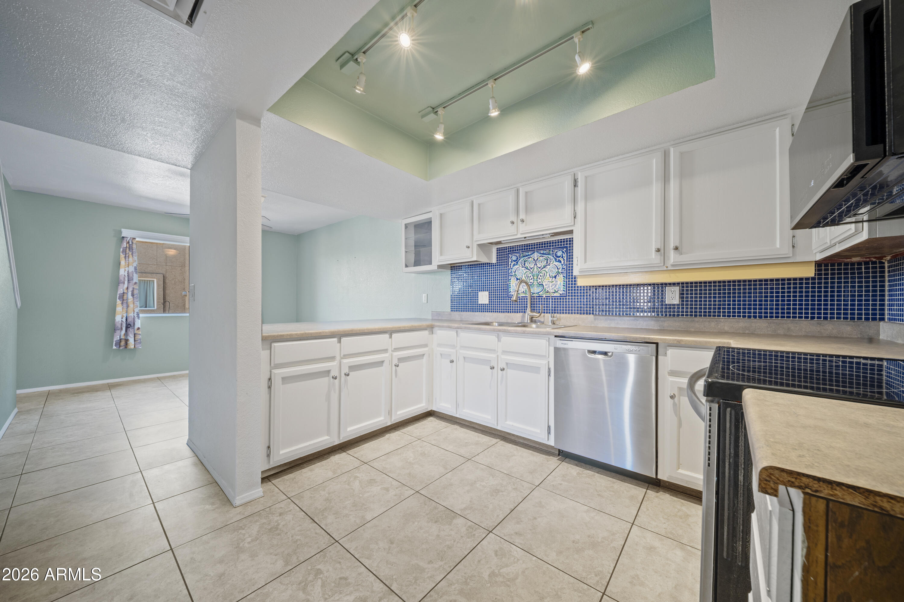 222 West Brown Road, Unit 4 Mesa, AZ 85201 - Photo 3 of 29 DSC05002