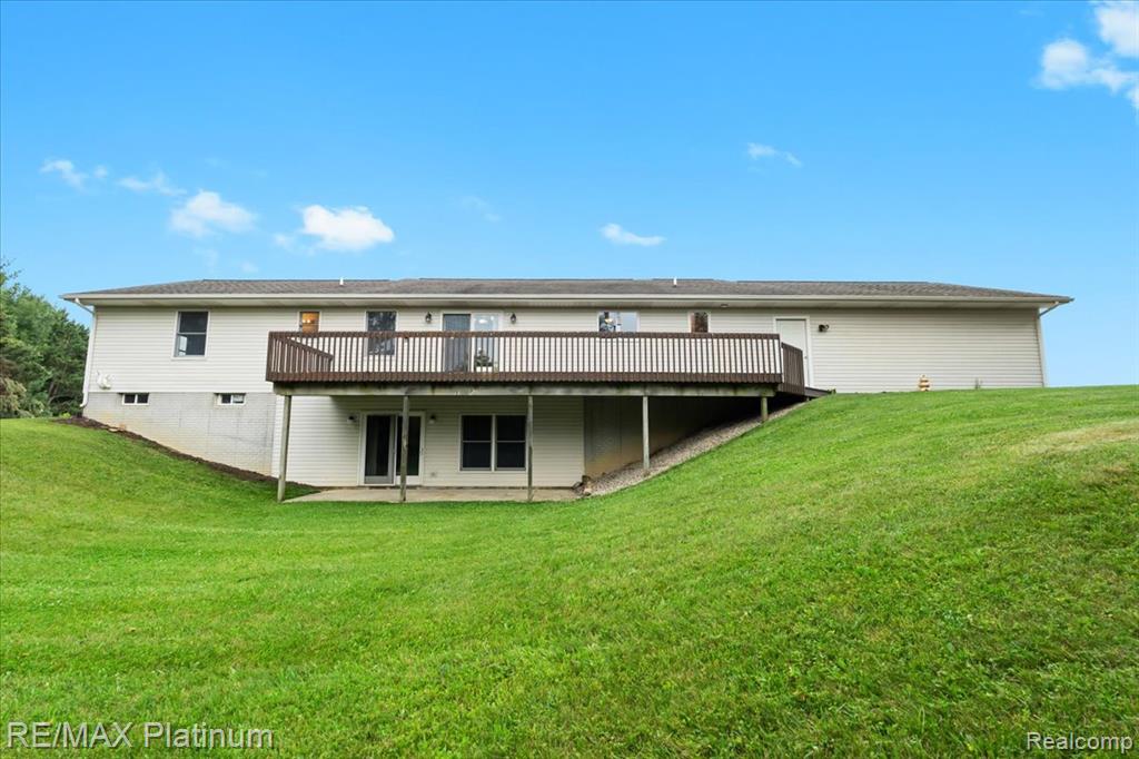 6893 Sanford Road Howell, MI 48855 - Photo 35 of 44