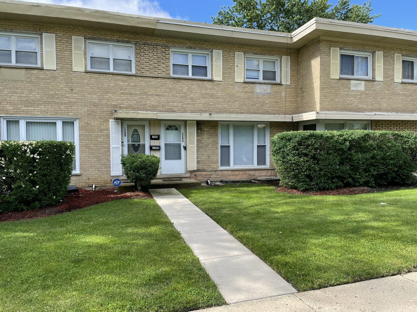 1290 North Wheeling Road Mount Prospect, IL 60056 - Photo 1 of 16 Gallery Image 1