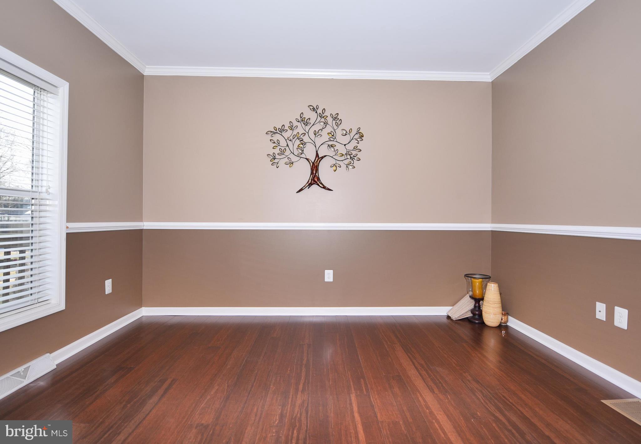 323 Maple Avenue Baltimore, MD 21221 - Photo 8 of 30 Dining Room