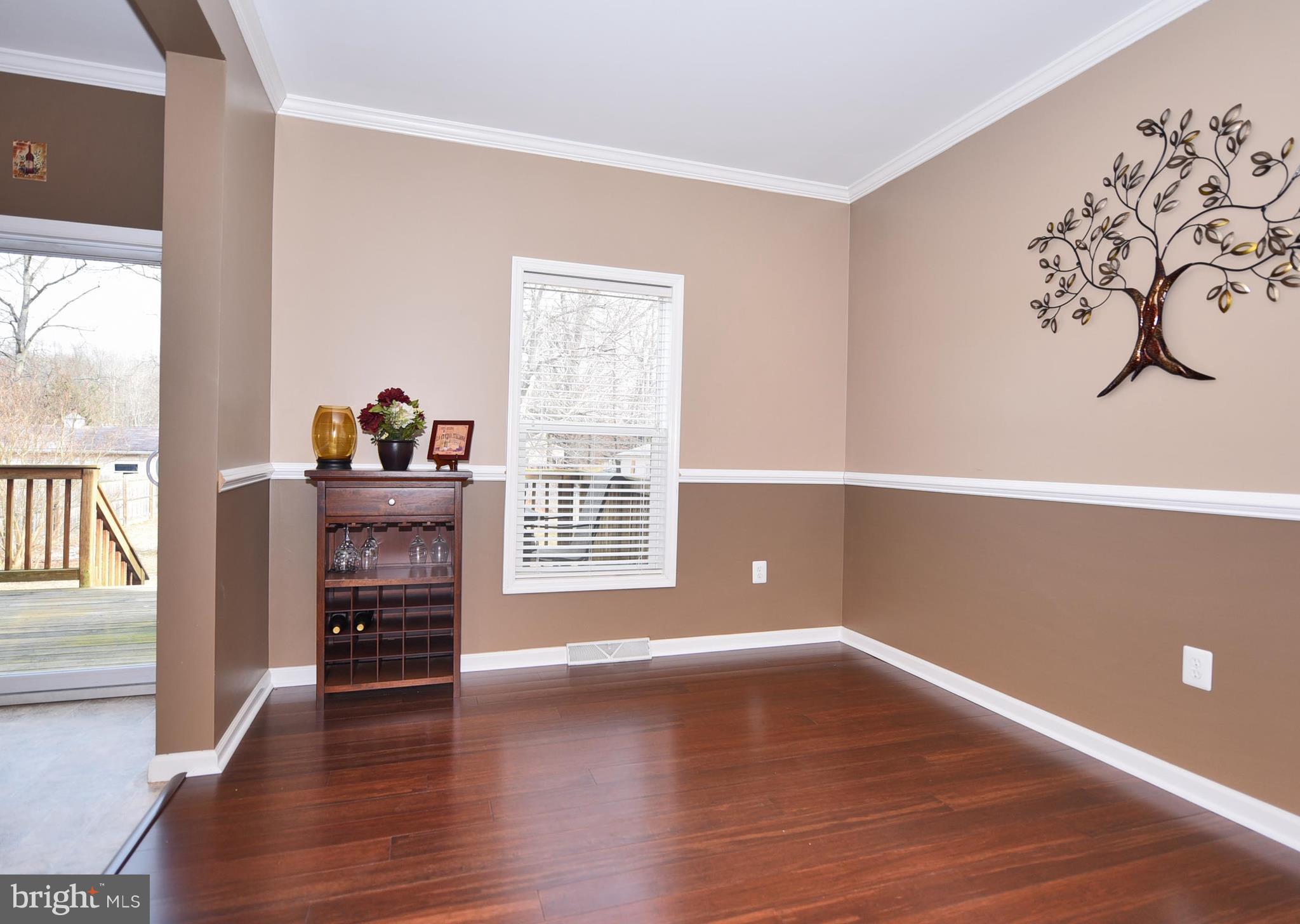 323 Maple Avenue Baltimore, MD 21221 - Photo 9 of 30 Dining Room