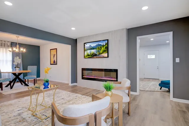 8122 West Potomac Avenue, Milwaukee, WI 53218