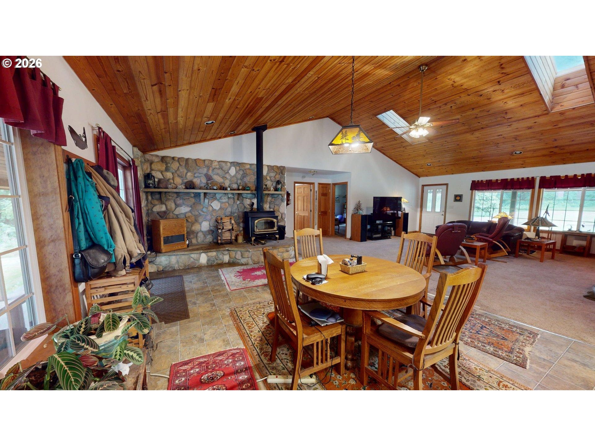 95835 Martin Ranch Road Brookings, OR 97415 - Photo 15 of 43 Dining Area