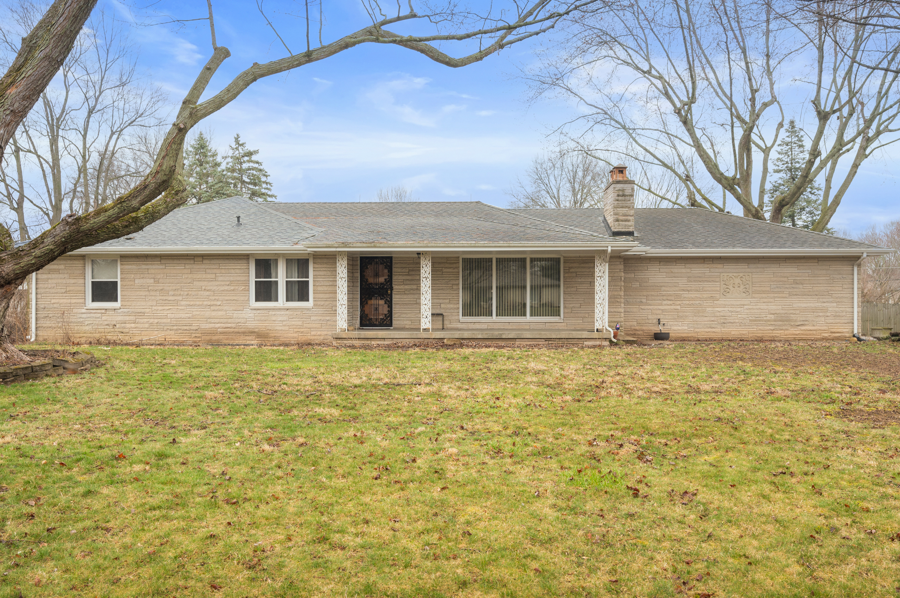 2409 Highland Road Anderson, IN 46012 - Photo 1 of 28 Gallery Image 1