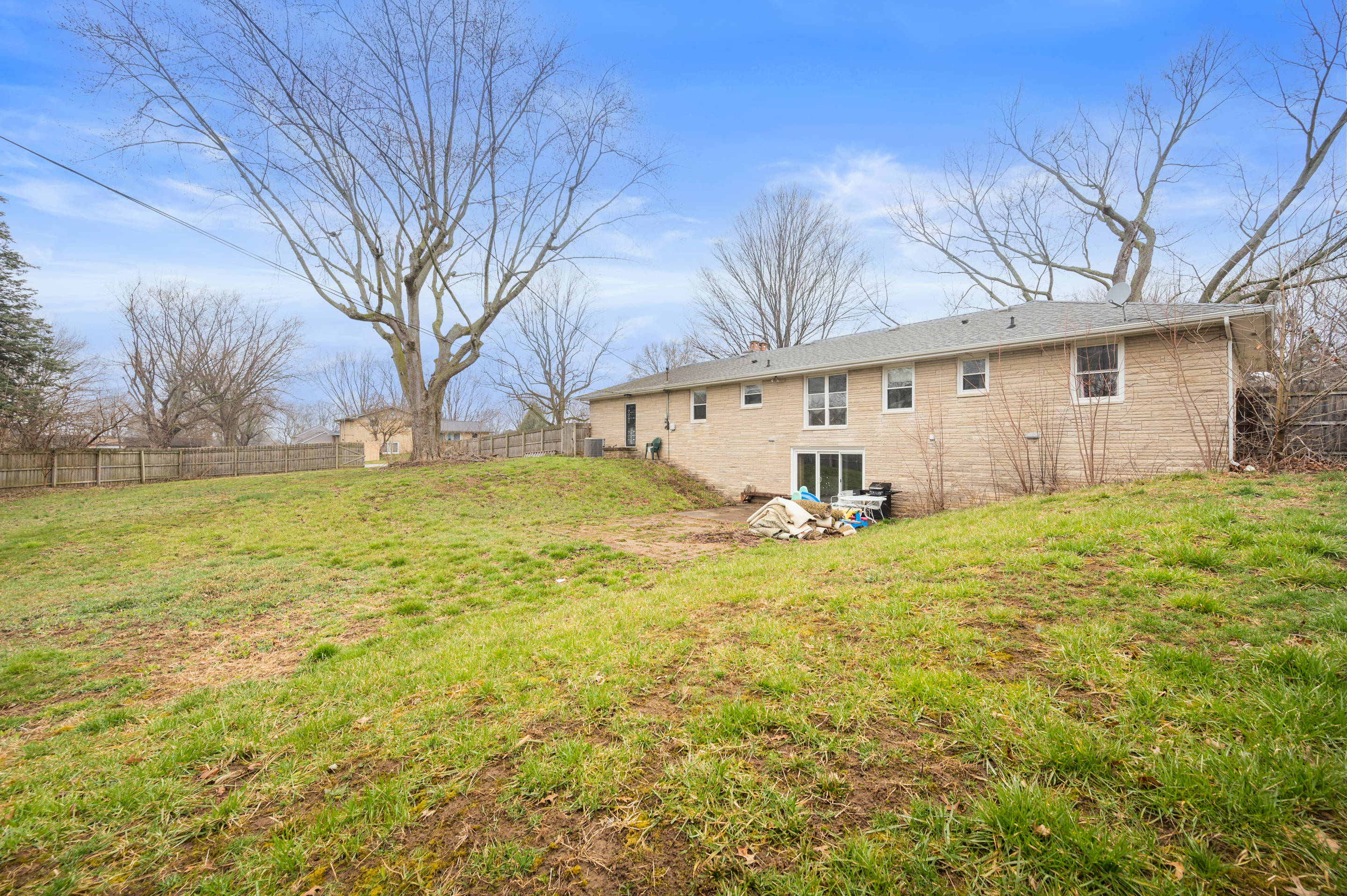2409 Highland Road Anderson, IN 46012 - Photo 8 of 28 Gallery Image 8