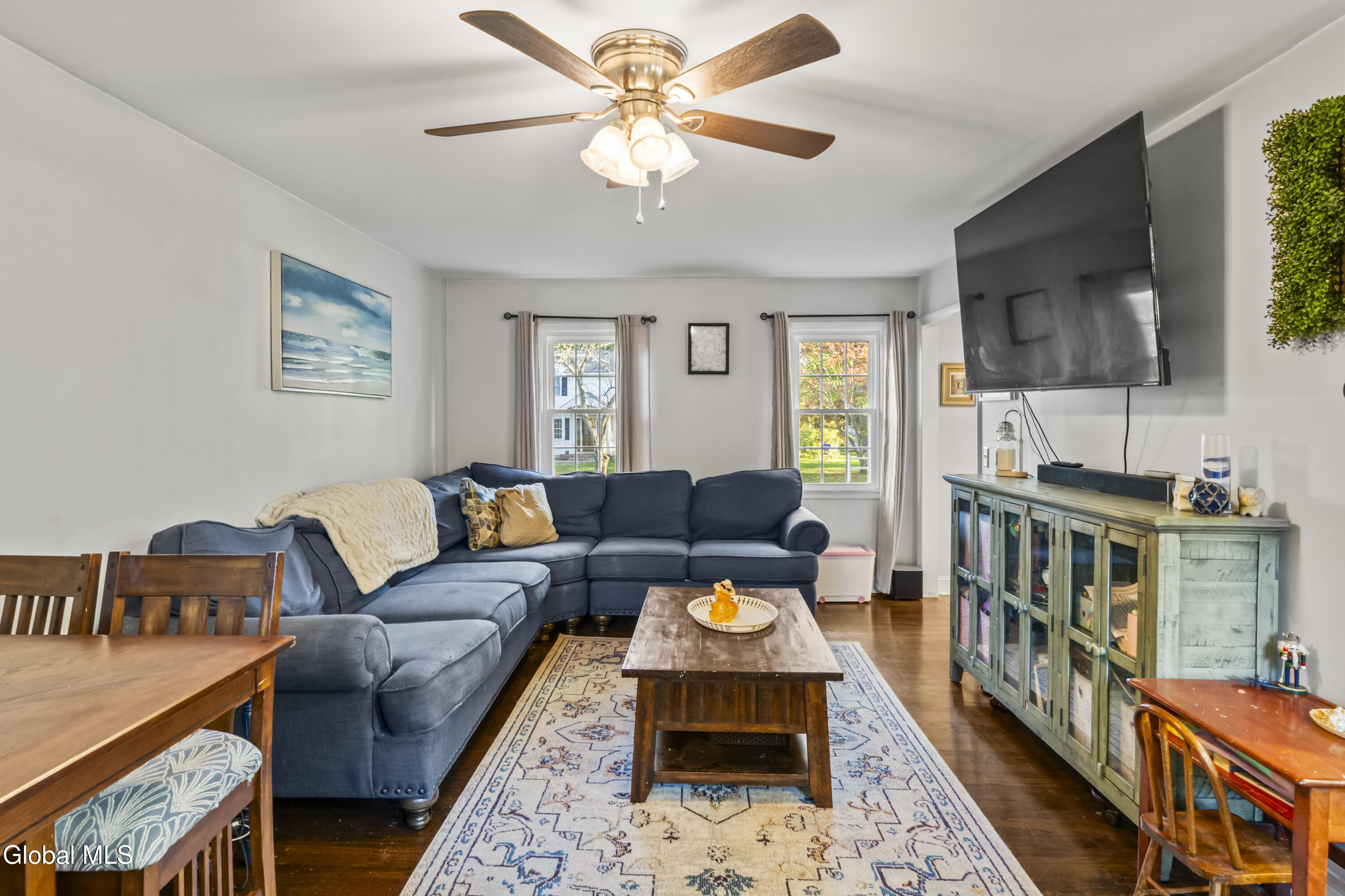 49 Devon Road Bethlehem, NY 12054 - Photo 9 of 30 49 Devon Pic I