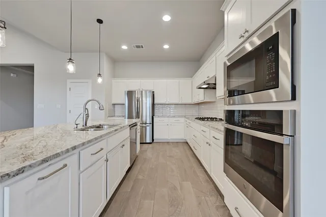 $2,700 | 428 Texon Drive, Liberty Hill, TX 78642