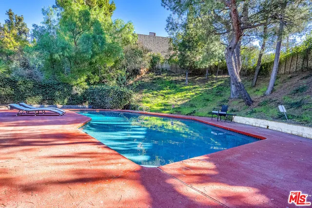 $7,600 | 2925 Dona Susana Drive, Studio City, CA 91604