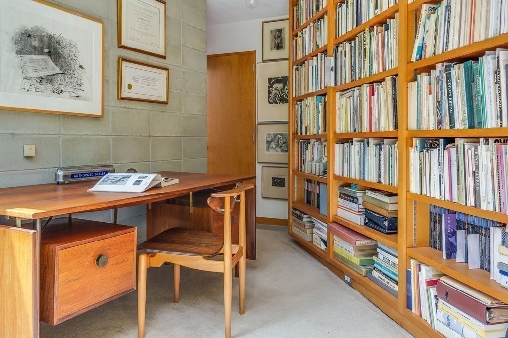 15 Young Road Weston, MA 02493 - Photo 13 of 21