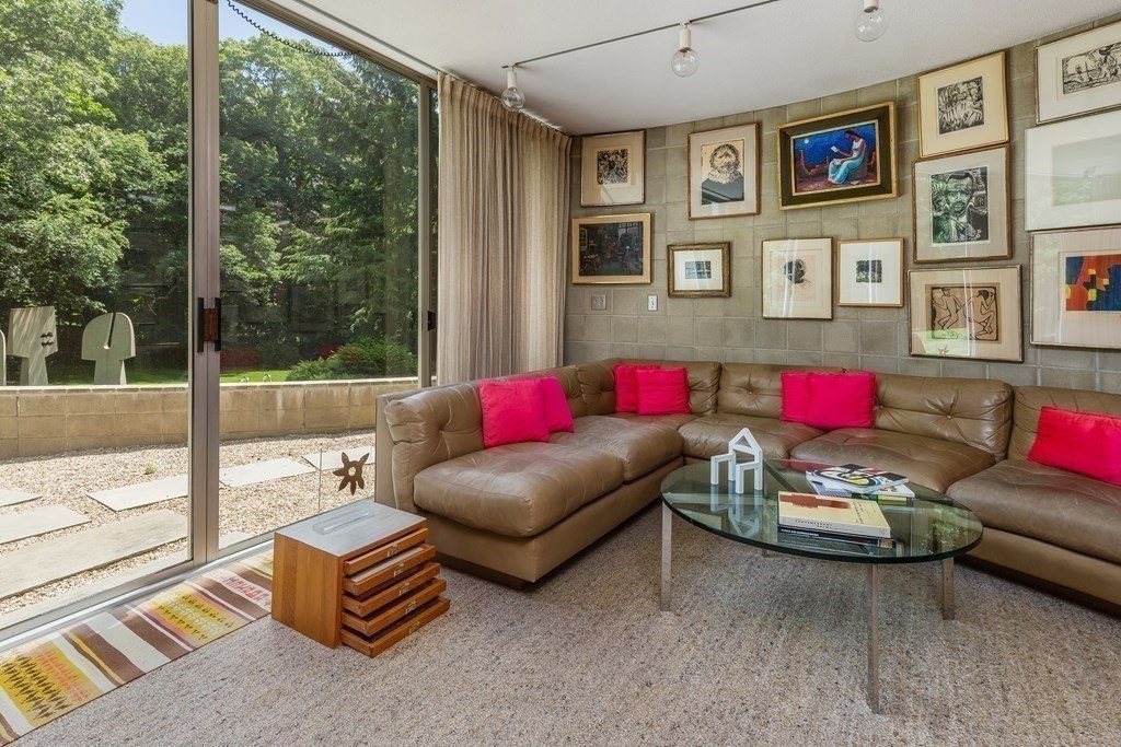 15 Young Road Weston, MA 02493 - Photo 10 of 21