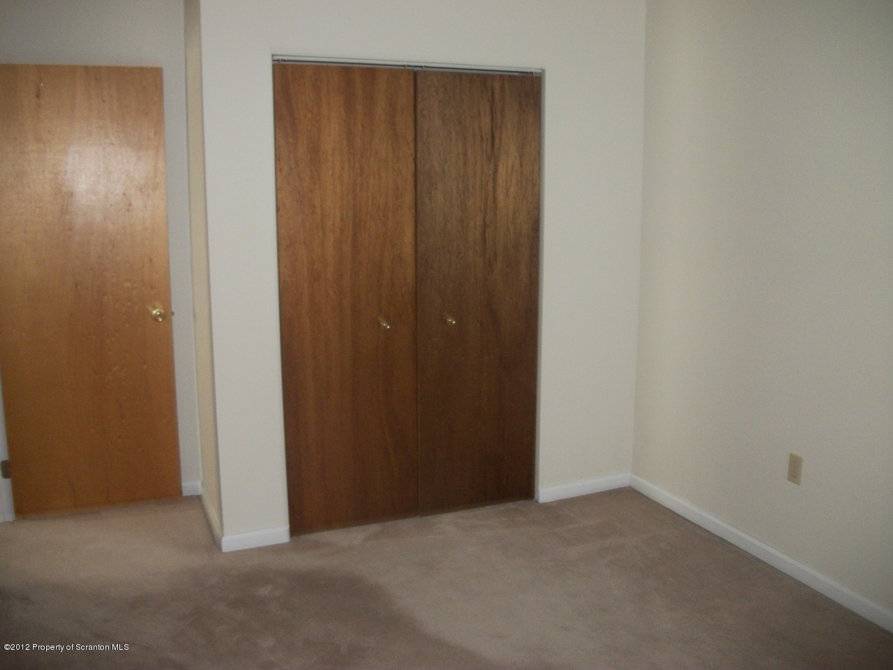 301 Bluebell Court Exeter, PA 18643 - Photo 6 of 9 Gallery Image 6
