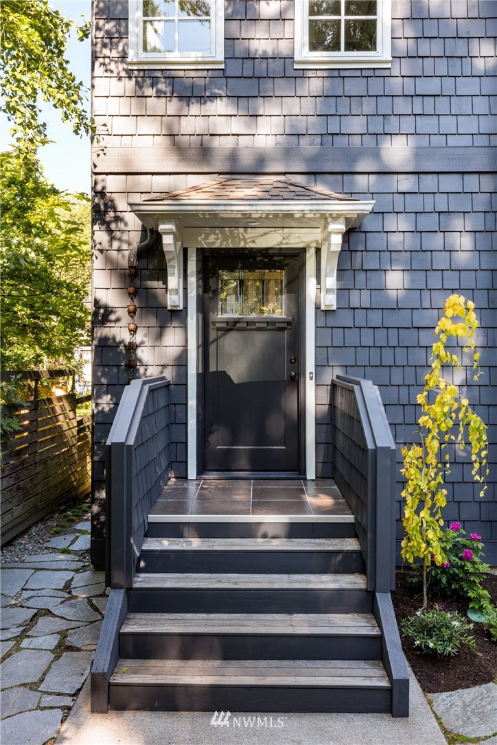 1632 35th Avenue Seattle, WA 98122 - Photo 6 of 35