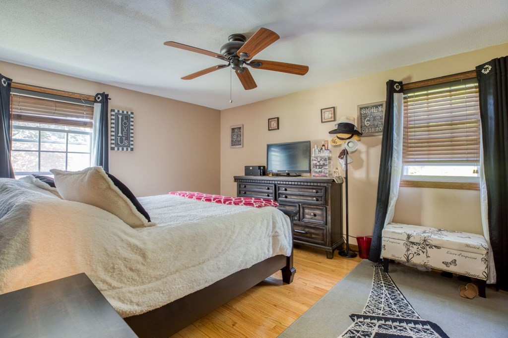 35 Valley Brook Road Agawam, MA 01030 - Photo 12 of 27 Gallery Image 12