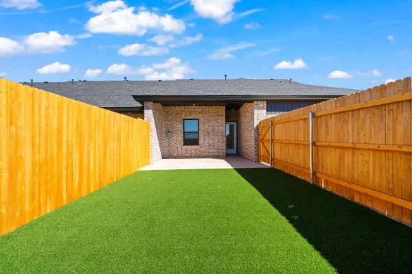 $1,800 | 10909 Albany Avenue, Lubbock, TX 79424