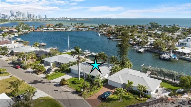 $929,000 | 2540 South Shore Drive Southeast, St. Petersburg, FL 33705