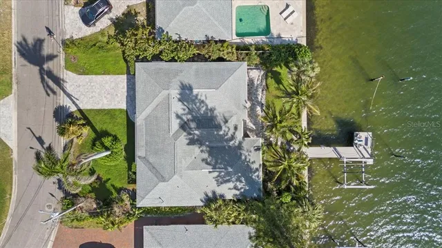 $929,000 | 2540 South Shore Drive Southeast, St. Petersburg, FL 33705