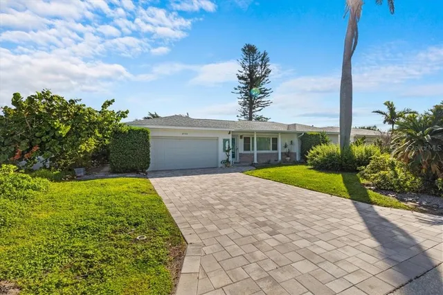 $929,000 | 2540 South Shore Drive Southeast, St. Petersburg, FL 33705