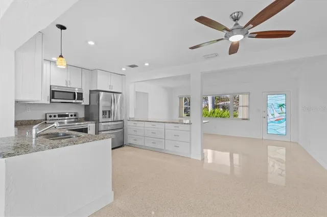 $929,000 | 2540 South Shore Drive Southeast, St. Petersburg, FL 33705