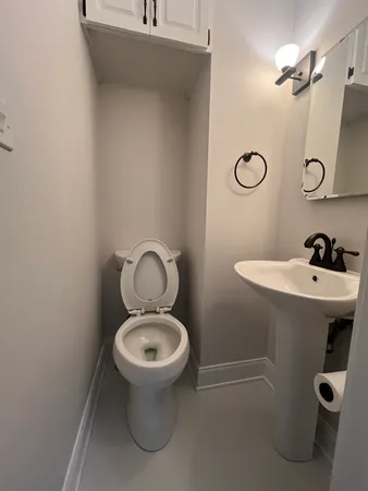 $449,900 | 403 Burlington Avenue, Clarendon Hills, IL 60514