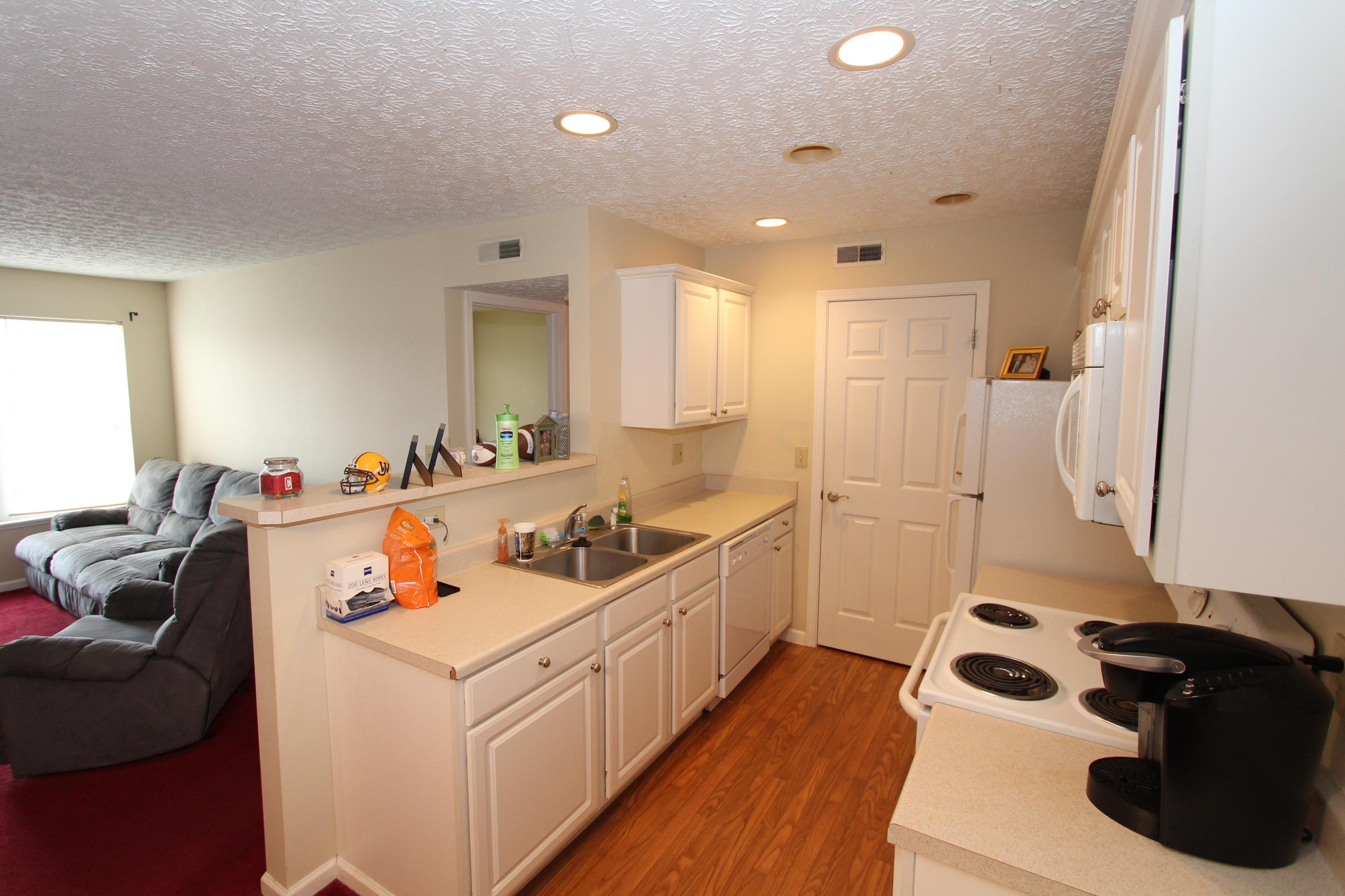 5568 Garden Ridge Columbus, OH 43228 - Photo 11 of 22