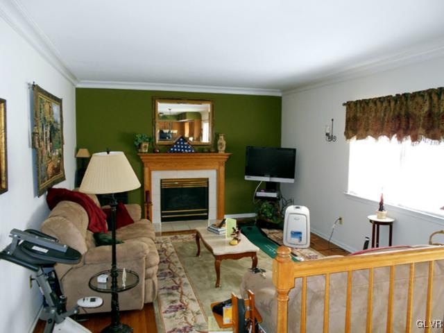 671 Batts Switch Road Pen Argyl, PA 18072 - Photo 11 of 20 Gallery Image 11