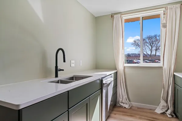 $129,900 | 1931 Viking Drive Northwest, Unit 14, Rochester, MN 55901