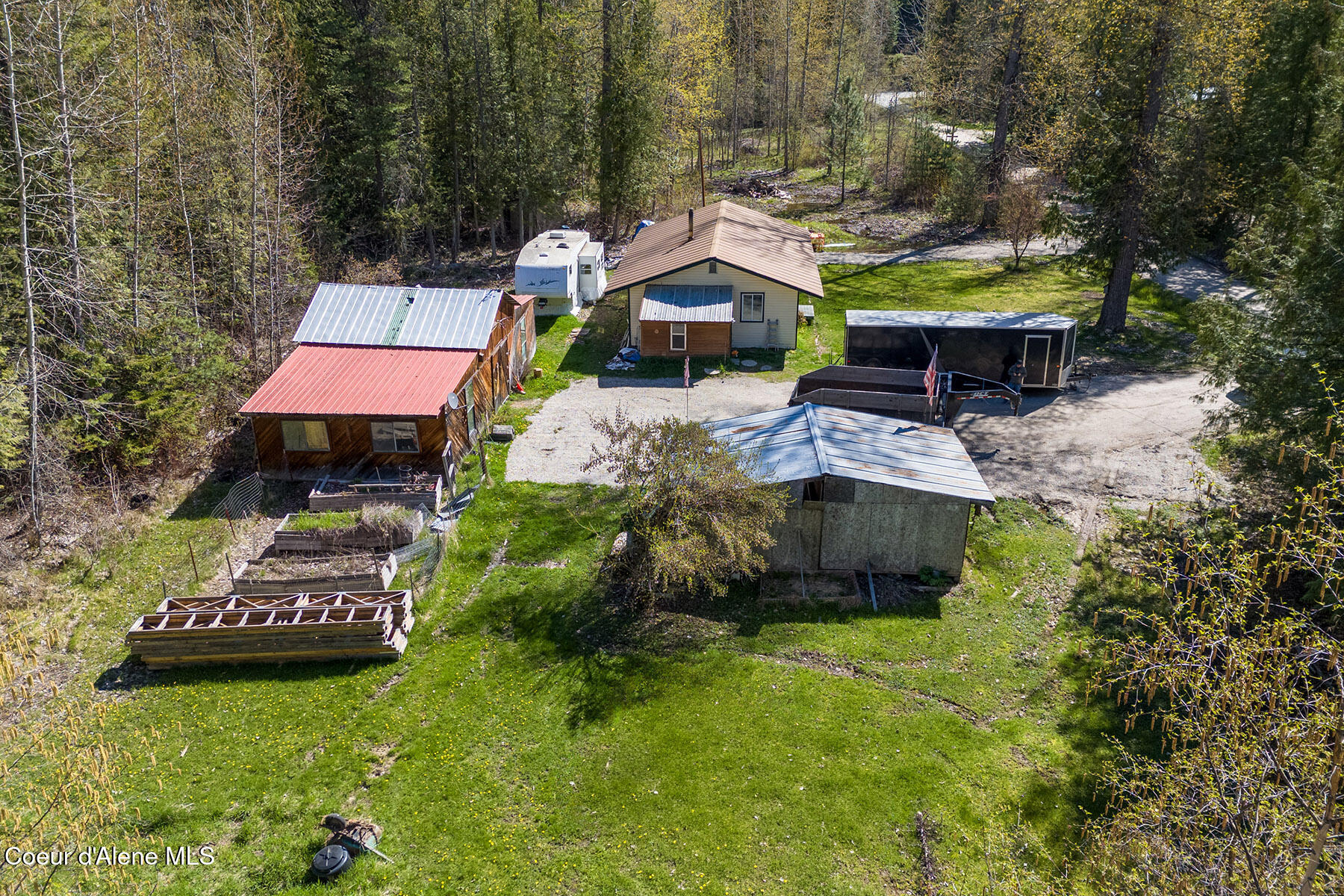 83 Cedar Grove Sandpoint, ID 83864 - Photo 3 of 44 83-Cedar-Grove-0036
