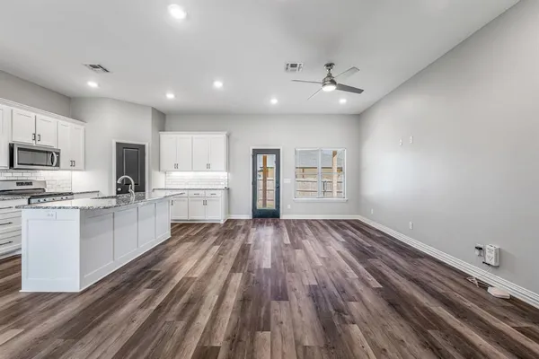 $299,000 | 1501 Johnson Road, Unit A, Iowa Park, TX 76367