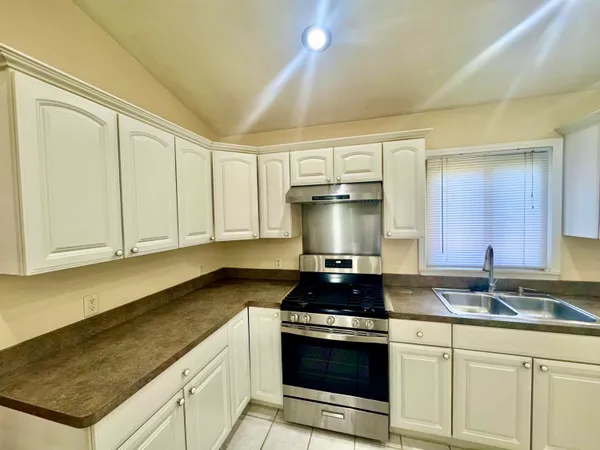 $328,000 | 15338 Flanders Street, Southgate, MI 48195
