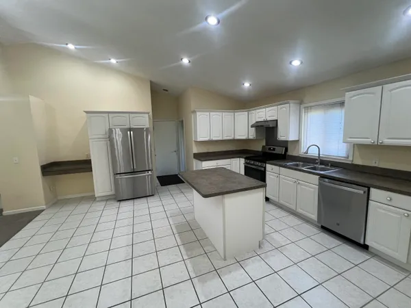 $328,000 | 15338 Flanders Street, Southgate, MI 48195