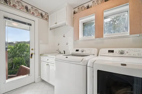$1,250,000 | 5902 Down Valley Court, Austin, TX 78731