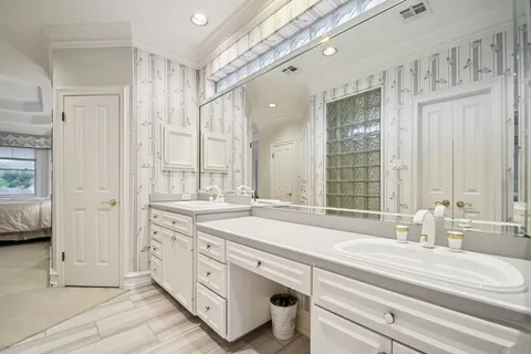 $1,250,000 | 5902 Down Valley Court, Austin, TX 78731