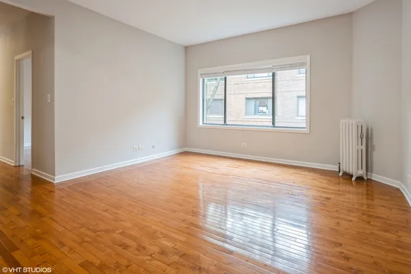 $2,400 | 808 West Lakeside Place, Unit 203, Chicago, IL 60640