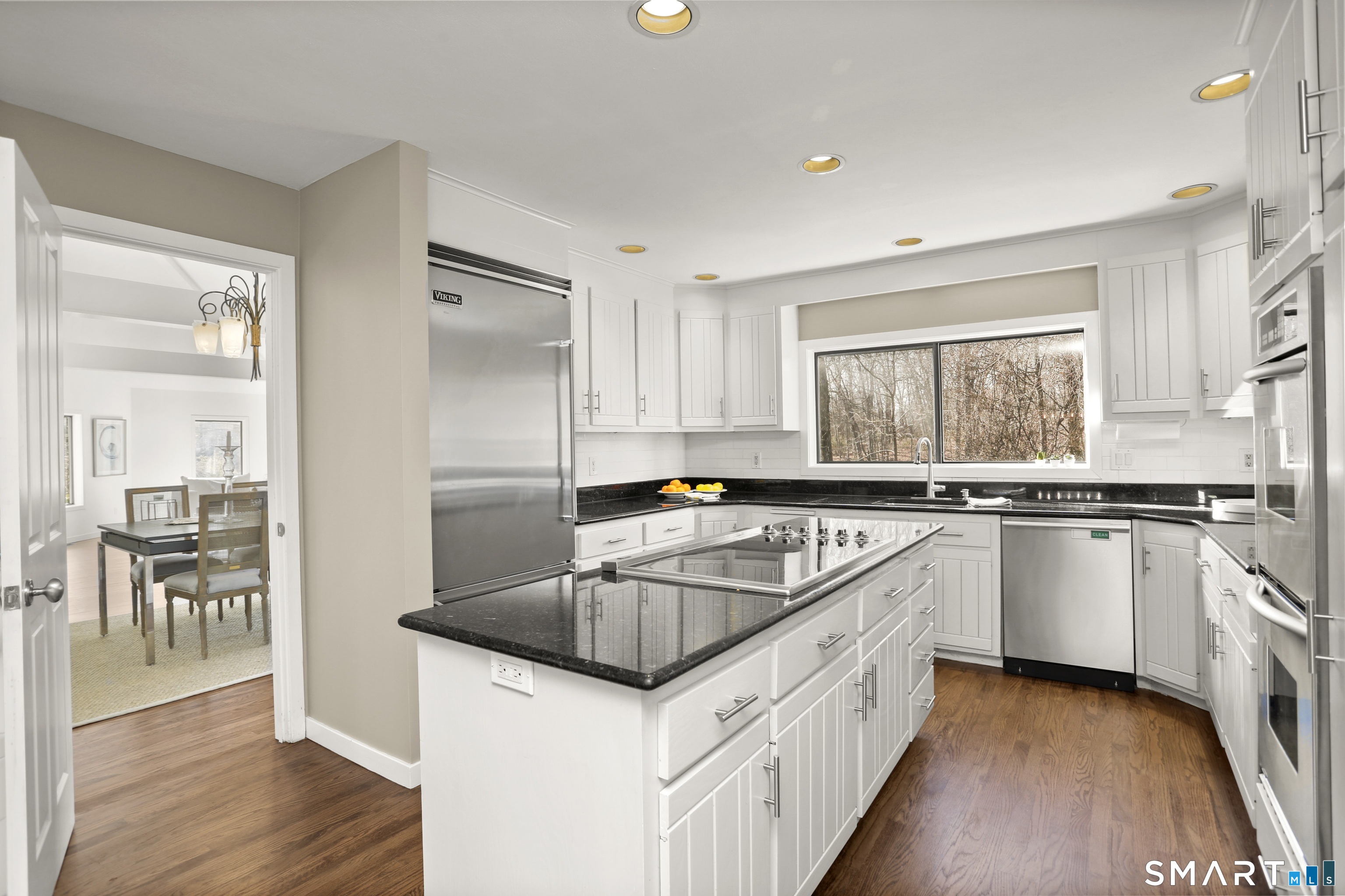 166 Godfrey Road East Weston, CT 06883 - Photo 8 of 40