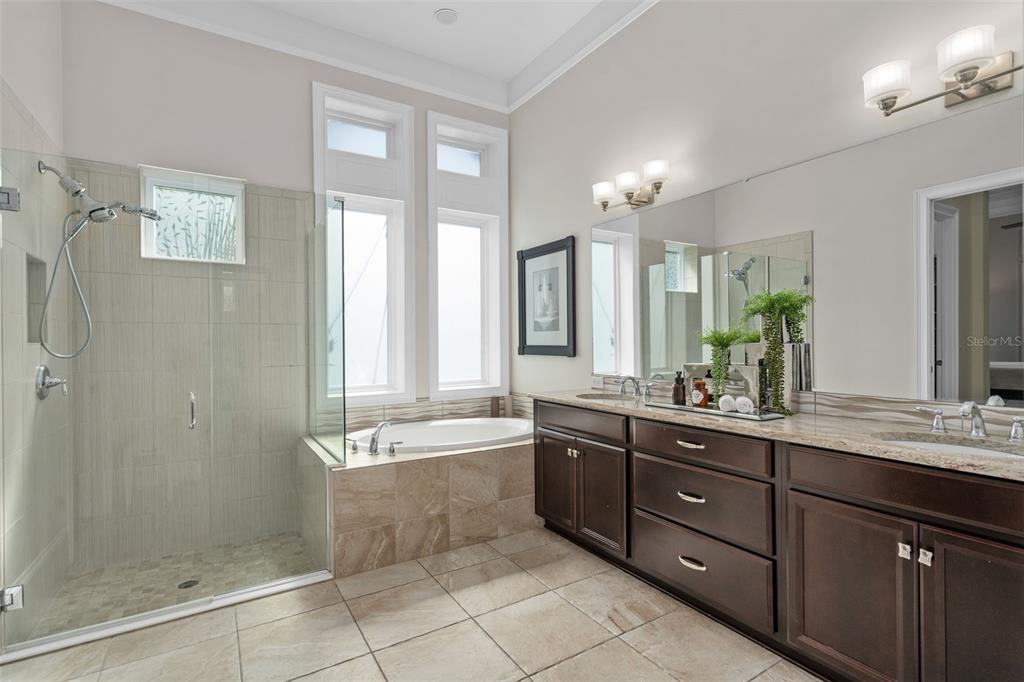 8740 Pinter Street Orlando, FL 32827 - Photo 16 of 96